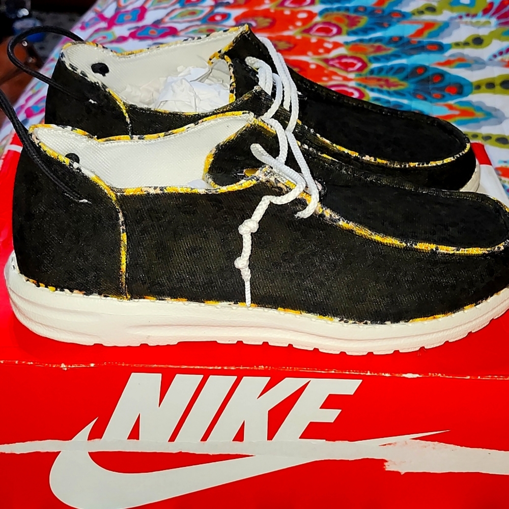 Hazzy dude Custom Shoes Mens Size 9